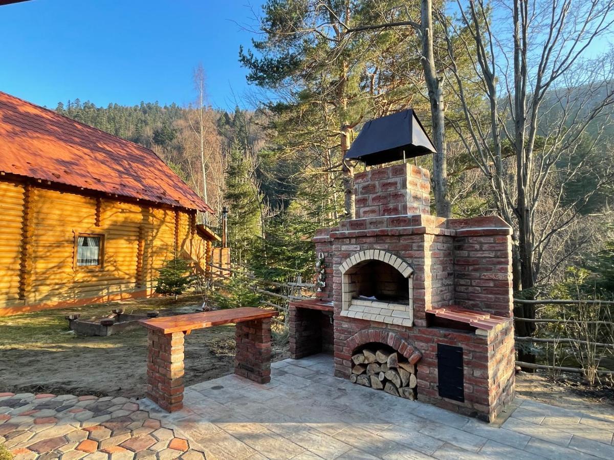 Котедж "Villa Затишна" Mykulytschyn Exterior foto